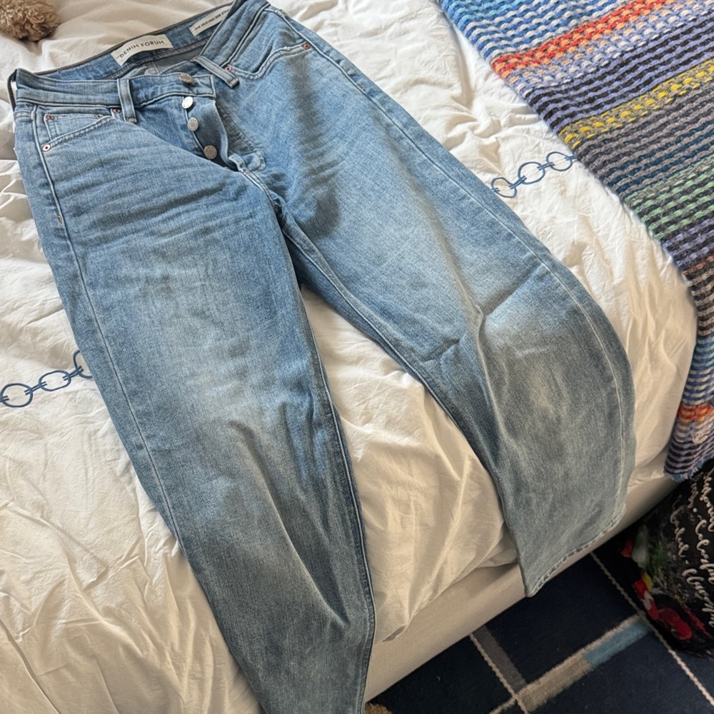 Denim Forum Classic Blue High-Rise Jeans length 28  size 24